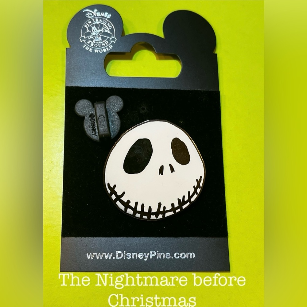 NWOT The Nightmare Before Christmas 2008 Touchstone pictures WDW collectible pin